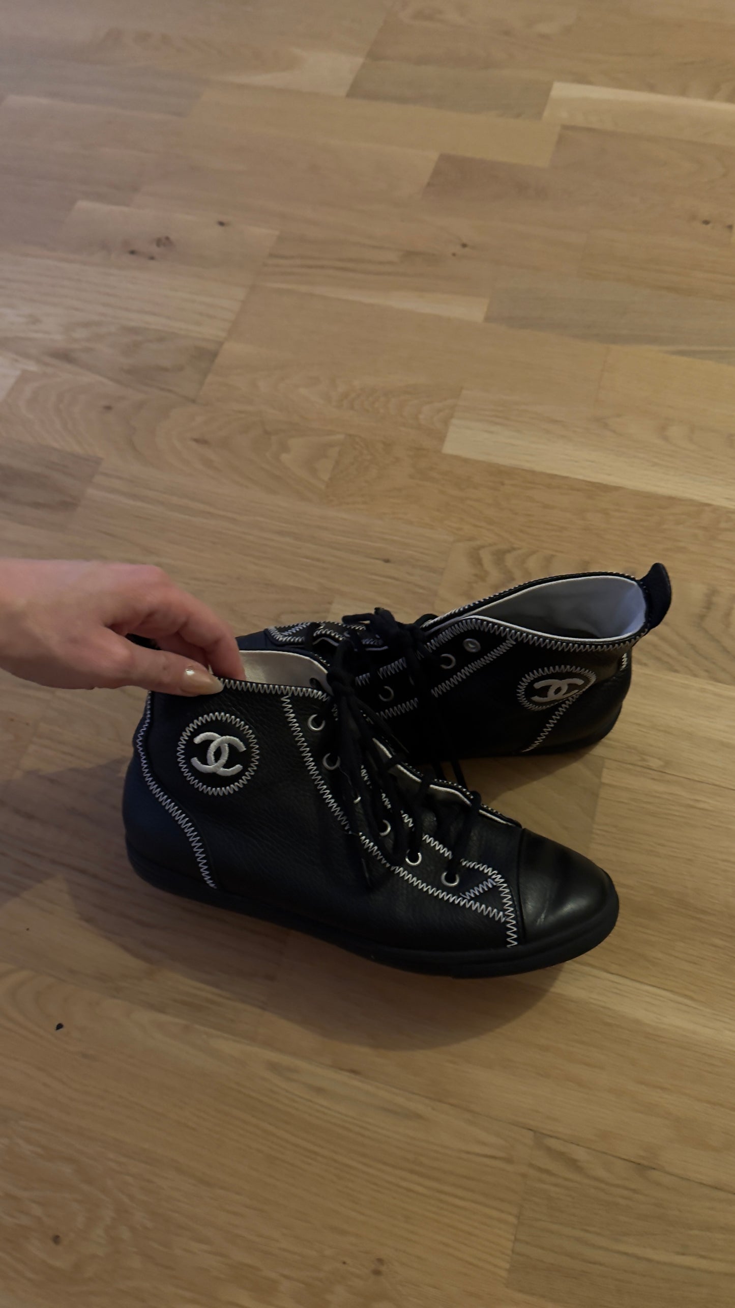 Chanel Sneaker Pre-Owned