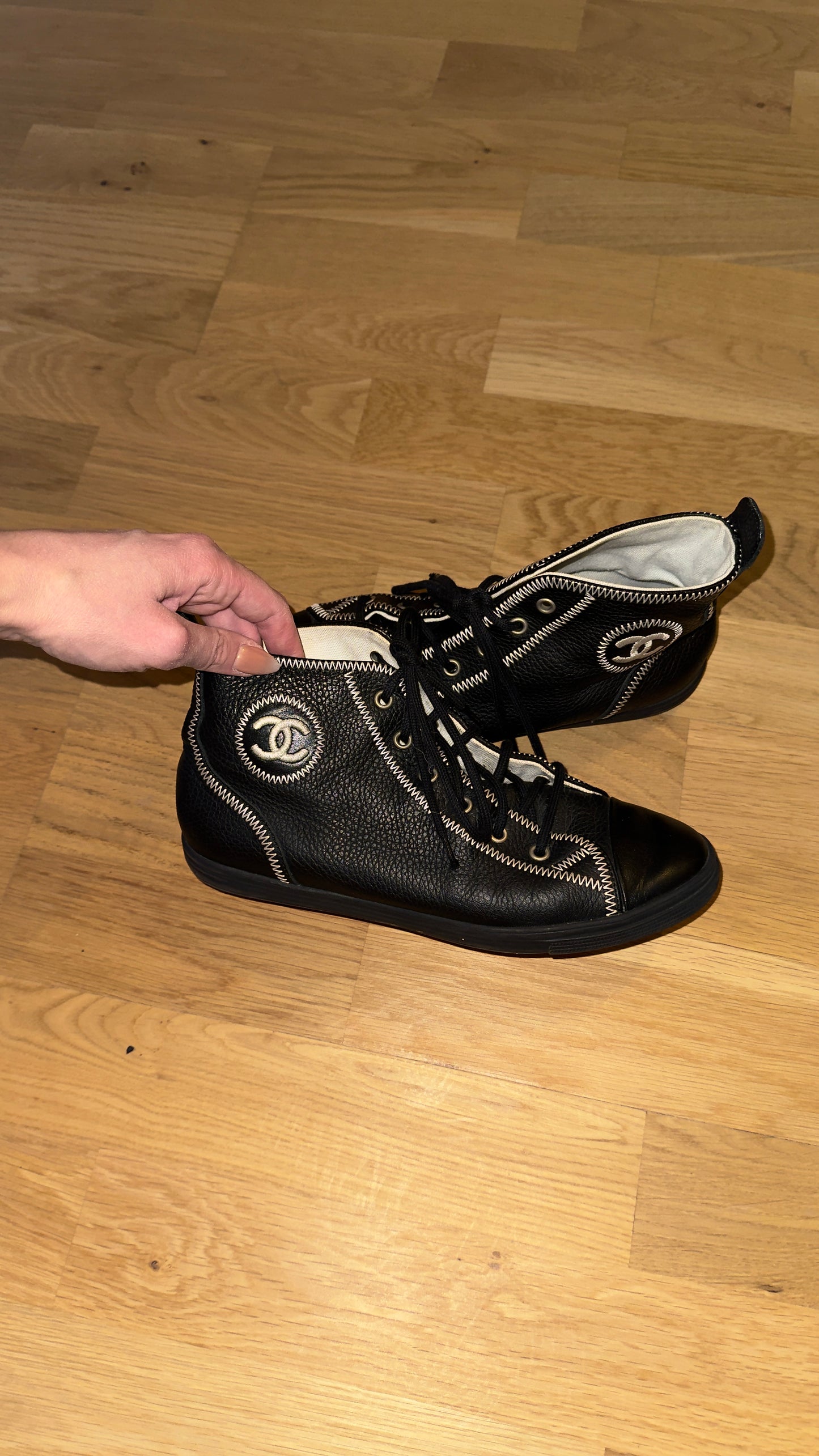 Chanel Sneaker Pre-Owned